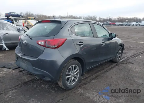 2020 Toyota Yaris Le z USA, uszkodzony, nr VIN 3MYDLBJV5LY709971